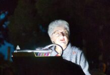 Two Wells turns up at dawn