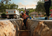 Teamwork living up to the pipe