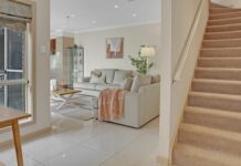 Luxury lakeside living